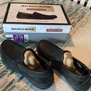 Black Men’s shoes Skechers Air-cooled Memory foam, leather slip on